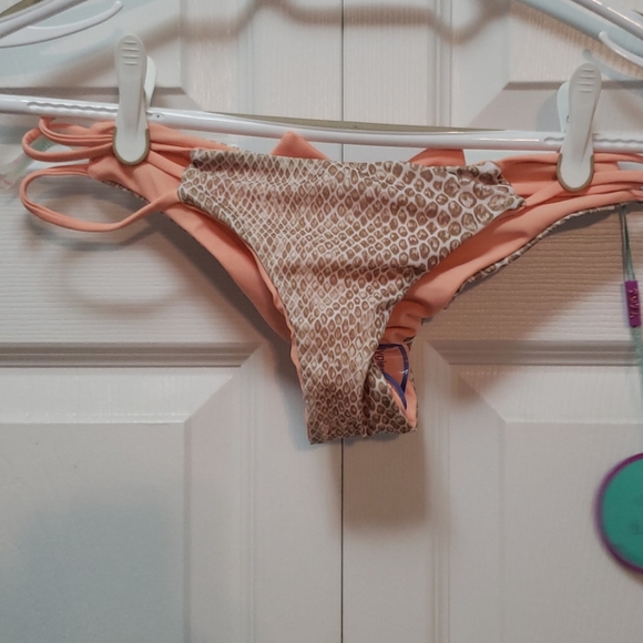Beach Babe Bikini Bottoms BNWT  BOTTOMS ONLY - Picture 3 of 5